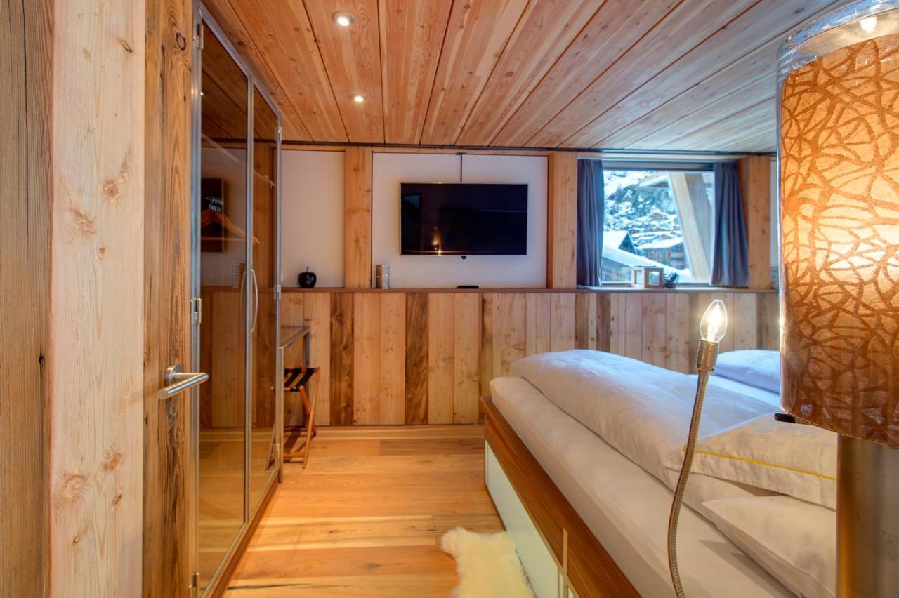 Backstage Hotel Chalet Rooms ツェルマット 部屋 写真